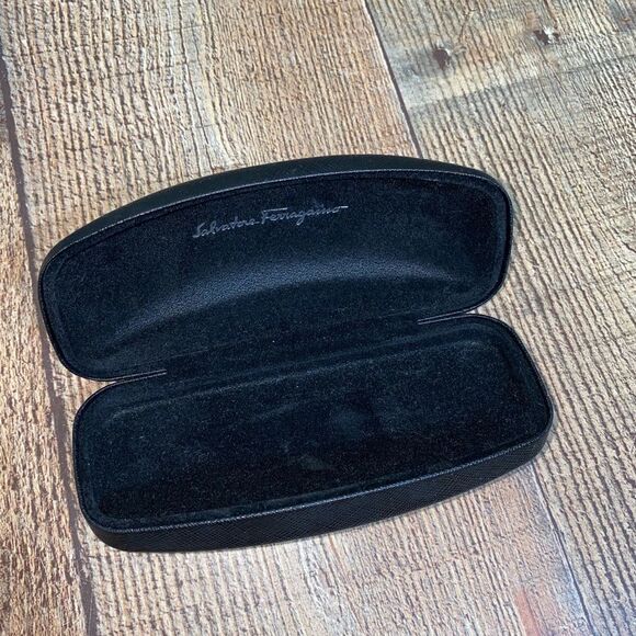 Salvatore Ferragamo glasses case hard shell - Picture 5 of 6